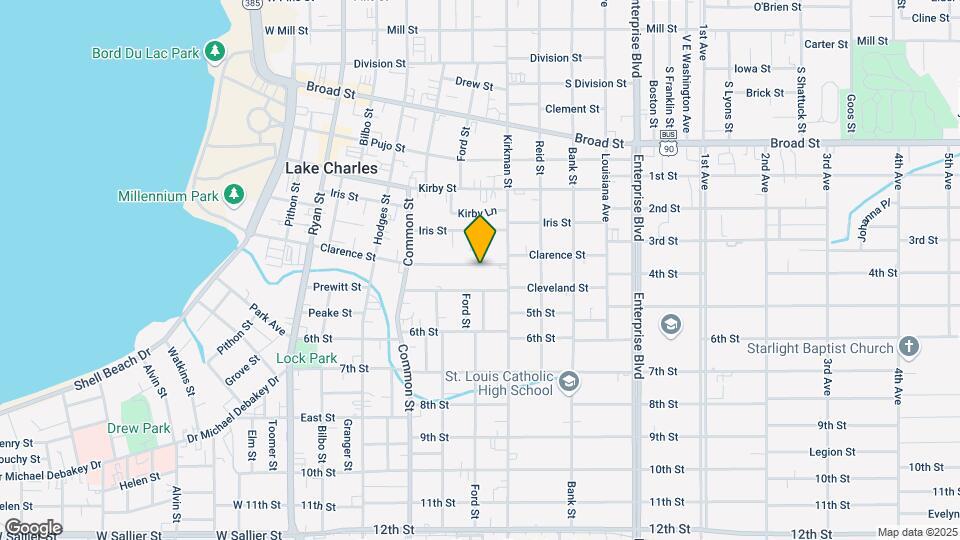 728 Clarence St Map and Location Details