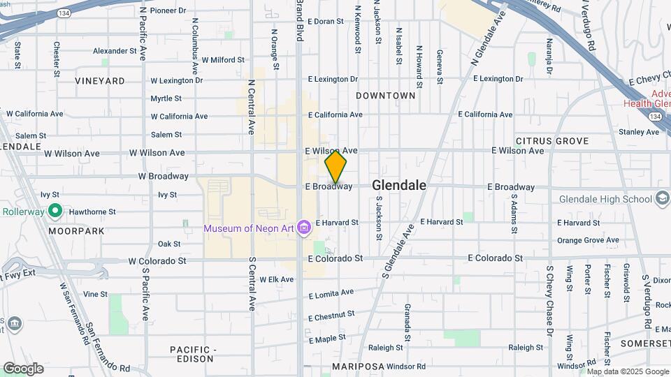 220 E Broadway Map and Location Details