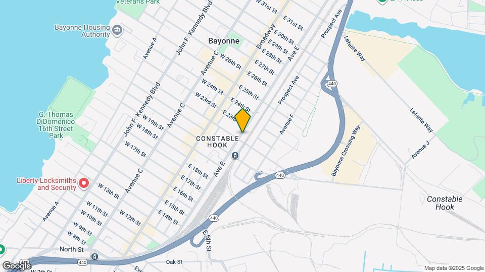 250 AVENUE E Map and Location Details