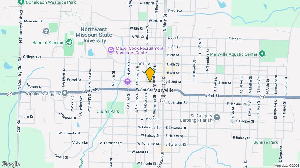 216 W 2nd St Mapa y Detalles de la Ubicación