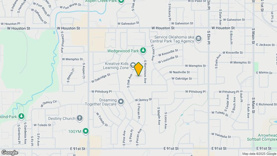 1112 W Oak Ridge Ct Map and Location Details