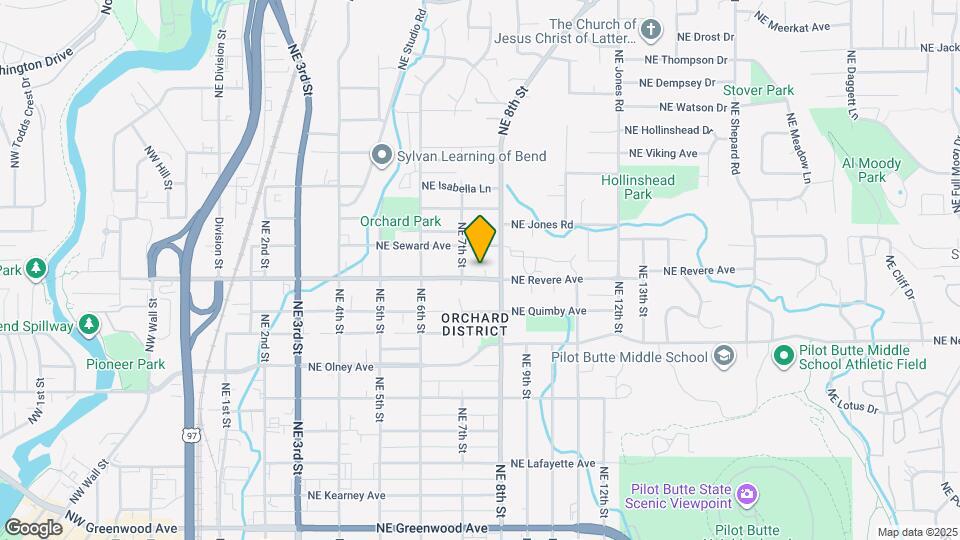 744 NE Revere Ave Map and Location Details