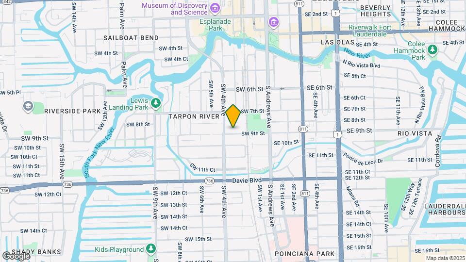 305 SW 9th St Map and Location Details