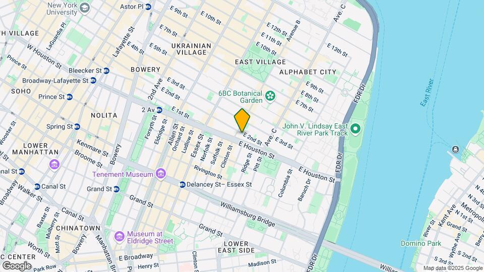 211 E Second St Mapa y Detalles de la Ubicación