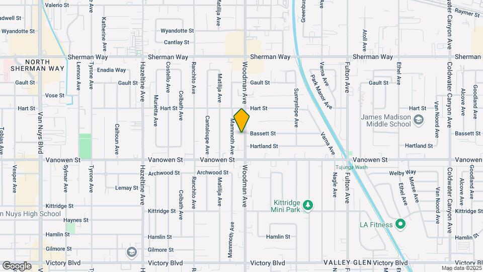 6859 Woodman Ave Map and Location Details