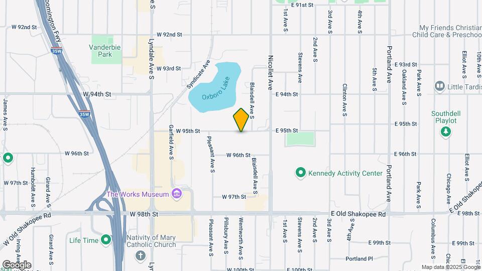 123 W 95th St Map and Location Details