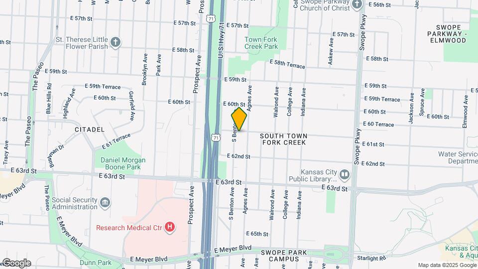 2905 E 61st St Map and Location Details