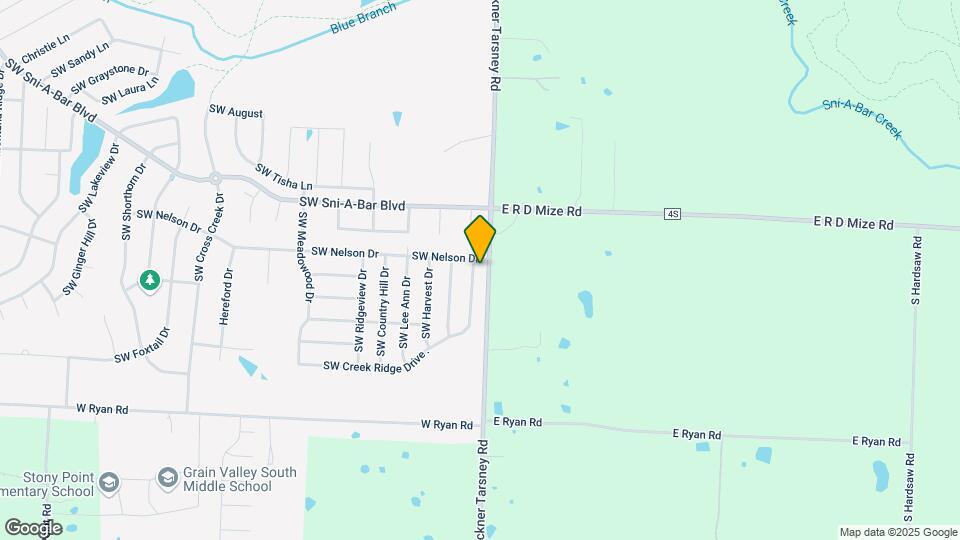 805 SW Woodland Dr Map and Location Details