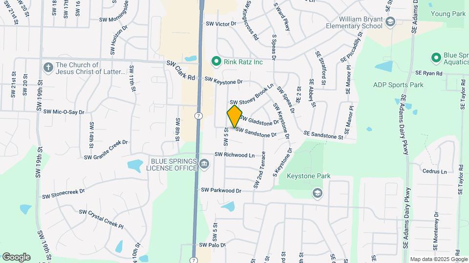 400 SW Sandstone Dr Map and Location Details