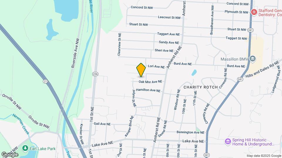 372 Oak Manor Ave NE Map and Location Details
