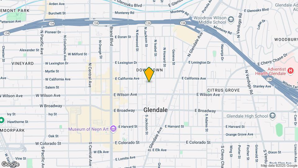 228 N Jackson St Mapa y Detalles de la Ubicación