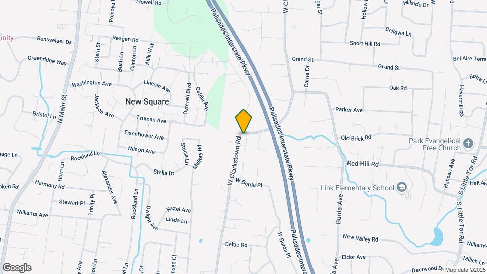141 W Clarkstown Rd Map and Location Details