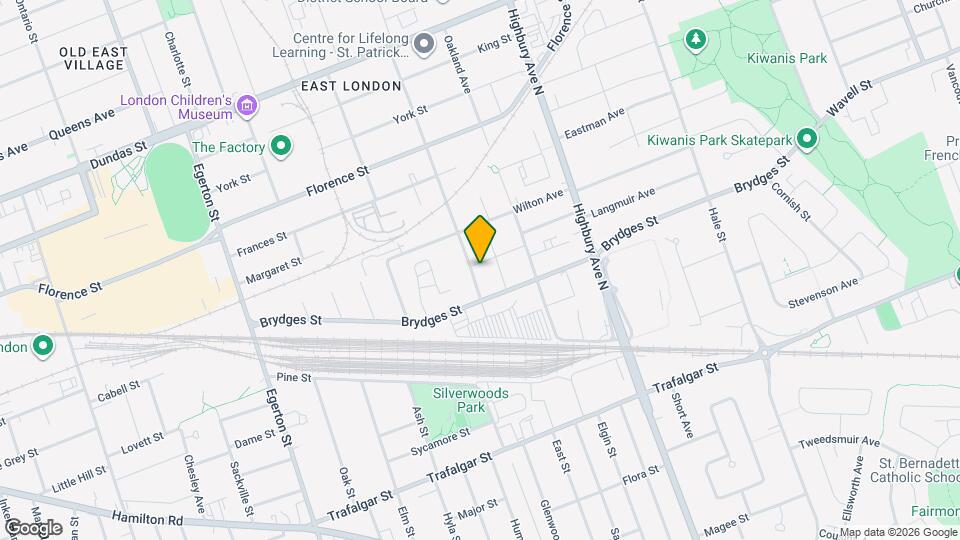 Charming 3-Bedroom Detached Home with Backyard & 3 Parking Spots – Pet Friendly – London Map and Location Details