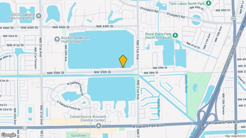 114 Lake Emerald Dr, Unit 305 Mapa y Detalles de la Ubicación