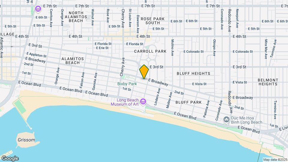 2215 E 2nd St Mapa y Detalles de la Ubicación