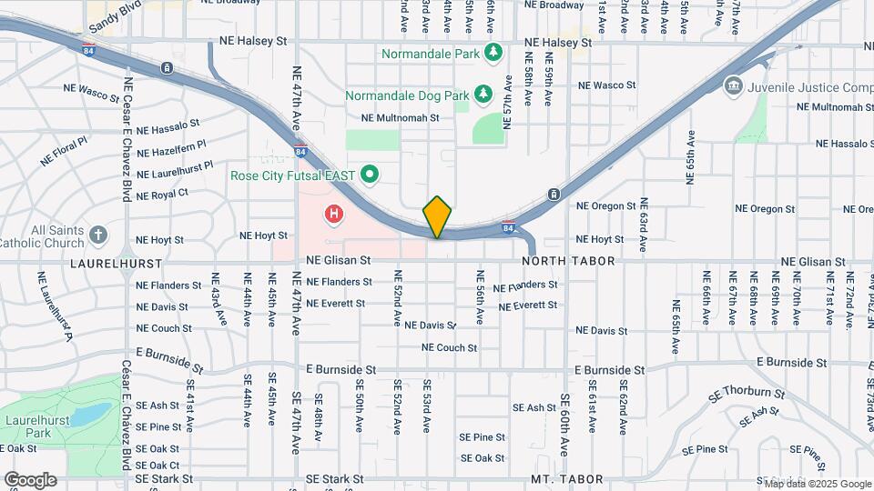 5302-5312 NE Hoyt St Mapa y Detalles de la Ubicación