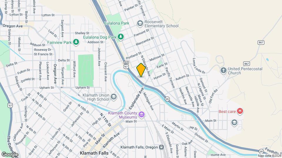 621 Crater Lake Pkwy Map and Location Details