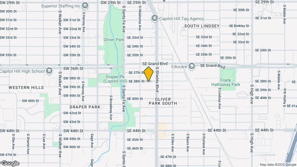 124 SE 38th St Map and Location Details