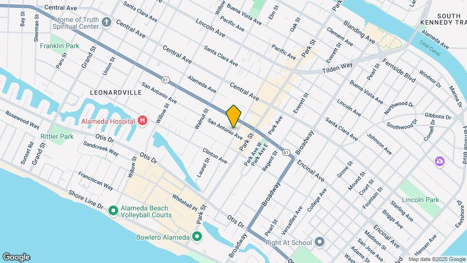 1103 Oak St Map and Location Details