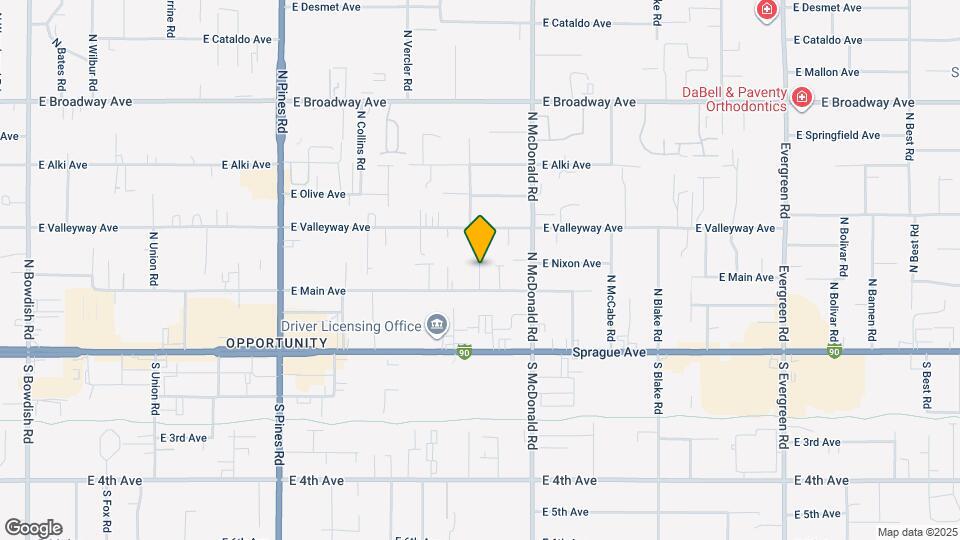 226 Woodlawn Ln Map and Location Details