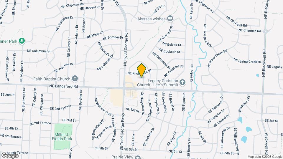 122 NE Greystone Dr Map and Location Details