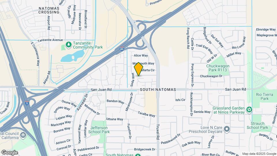 121 Luna Grande Cir Map and Location Details