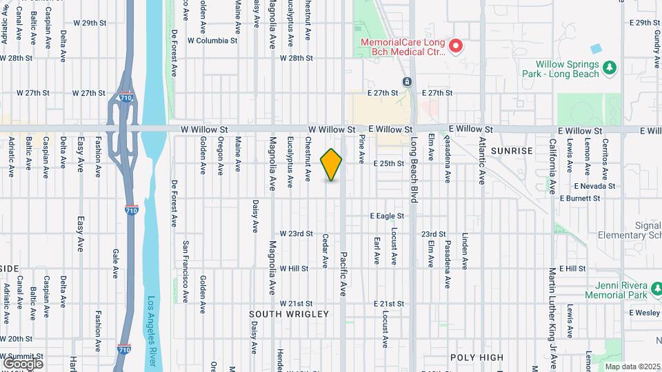 2432-2438 Cedar Ave Map and Location Details