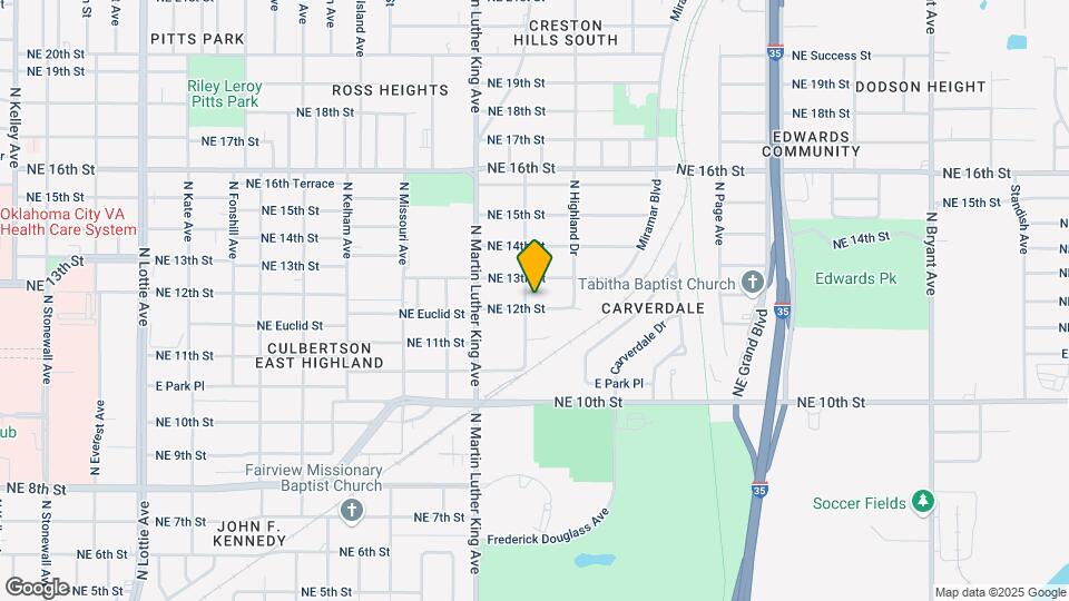 2105 NE 12th St Map and Location Details