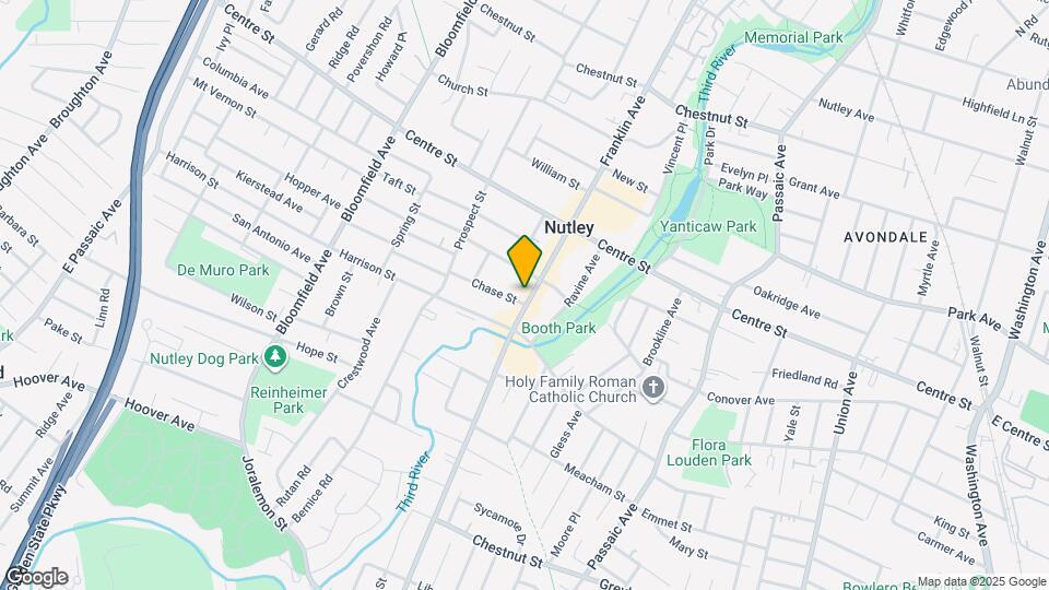 141 Franklin Ave Map and Location Details