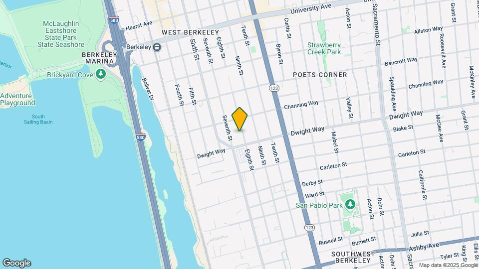 2428 8th St Mapa y Detalles de la Ubicación