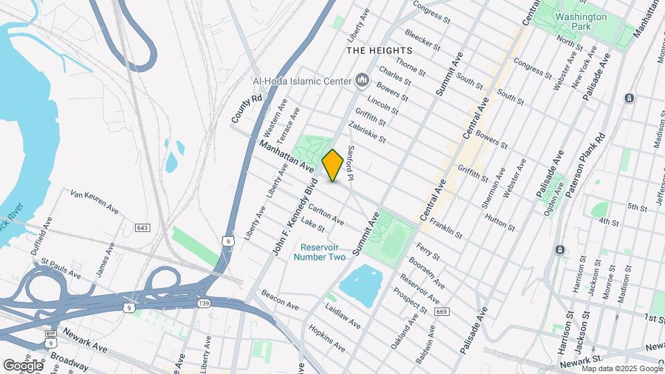 179 Manhattan Ave Mapa y Detalles de la Ubicación