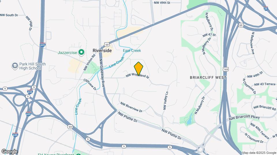 331 NW Woodland Rd Map and Location Details