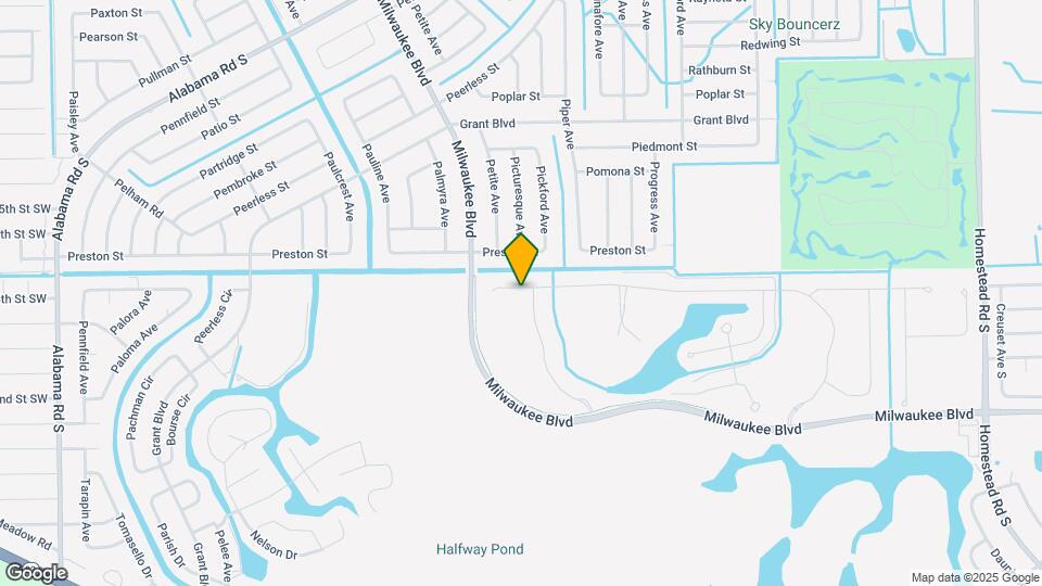 19558 Fairhill Ct Map and Location Details