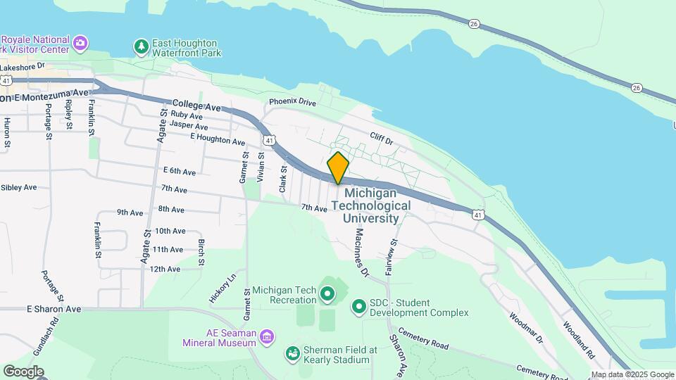 211 East St Mapa y Detalles de la Ubicación