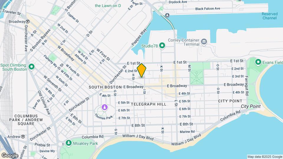 489-493 E 3rd St Mapa y Detalles de la Ubicación