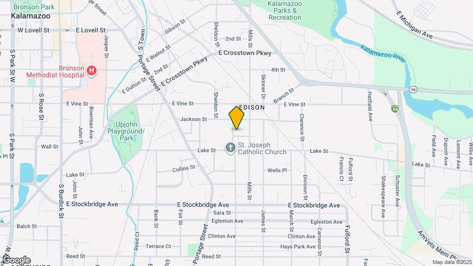 923 Russell St Map and Location Details