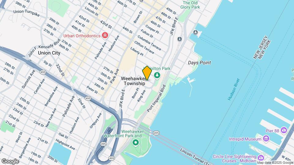 11 Duer Pl-Unit -Room-1 Map and Location Details