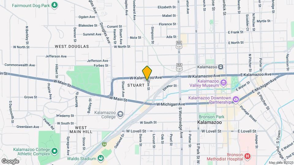823 Oakland Dr Map and Location Details