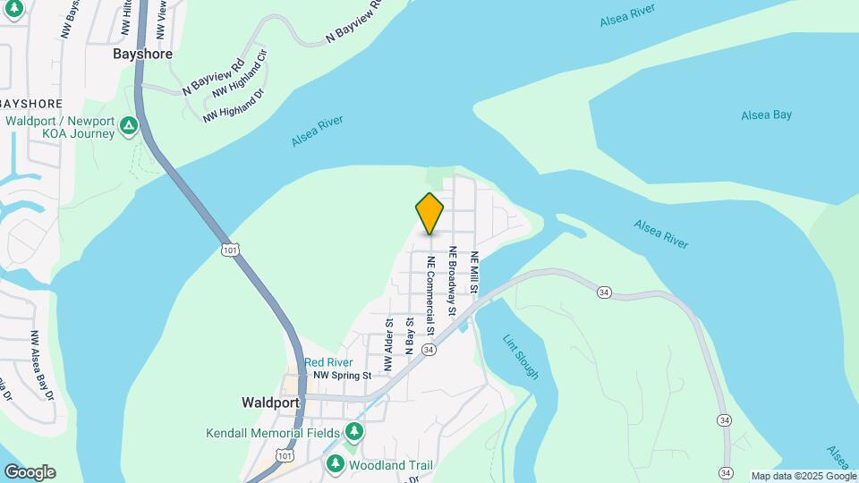 960 NE Commercial St Map and Location Details