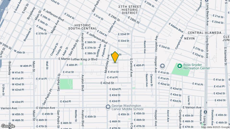 915-925 1/2 40th Pl. Map and Location Details