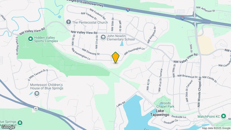 909 NW Pennington Ct Map and Location Details