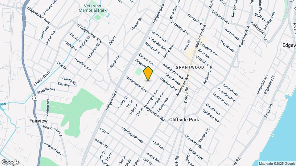 556 Longview Ave Map and Location Details