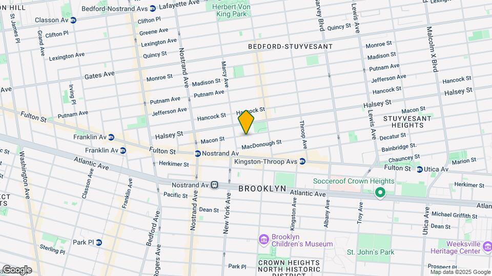 136 Macon St Mapa y Detalles de la Ubicación