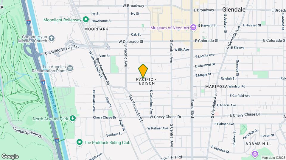 423 W Maple St Map and Location Details