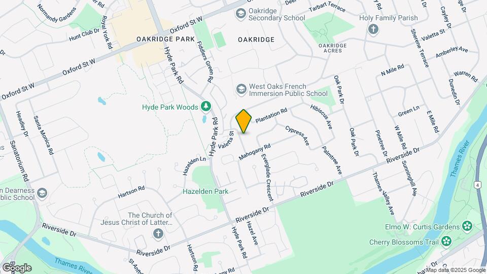 OAKRIDGE 3 BEDROOM * Back split * Fenced Y Map and Location Details