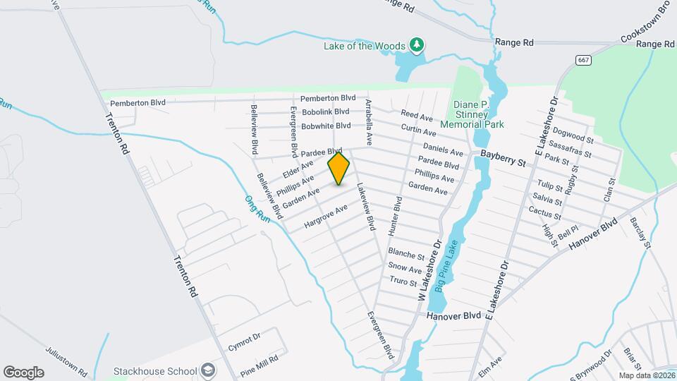 332 Dennis Ave Mapa y Detalles de la Ubicación