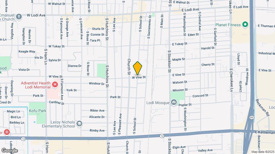 901 S School St Mapa y Detalles de la Ubicación