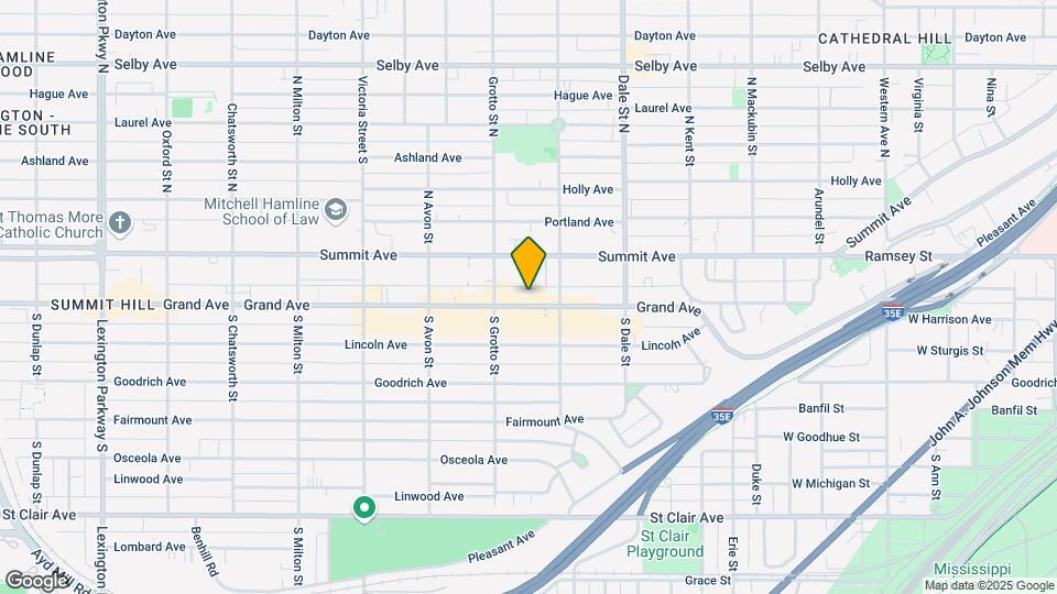 711 Grand Ave Mapa y Detalles de la Ubicación