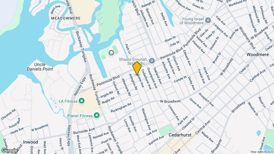 523 Bayview Ave Map and Location Details