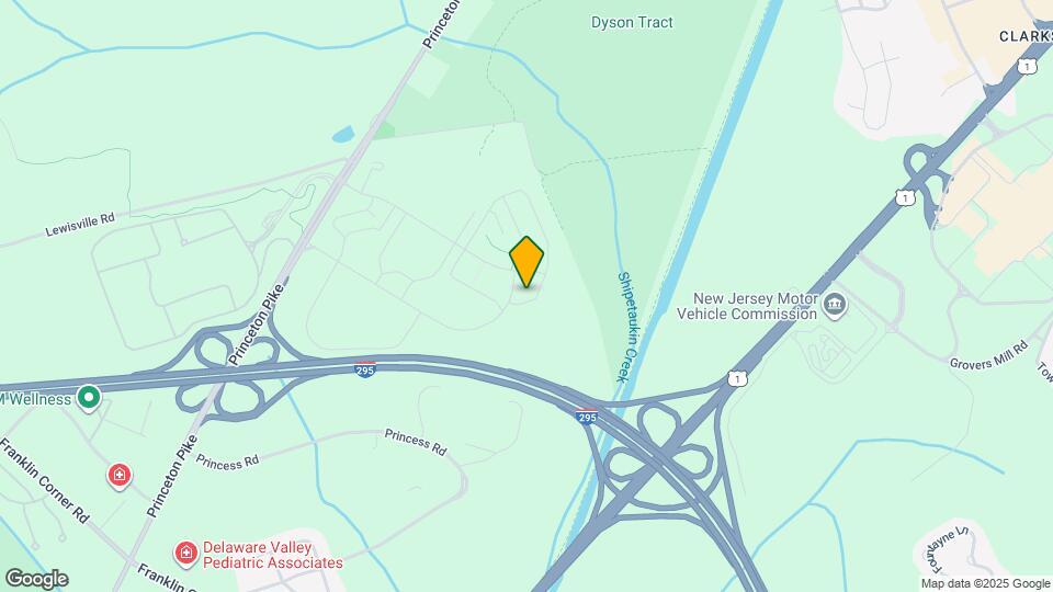 15 Pratt Ln Map and Location Details